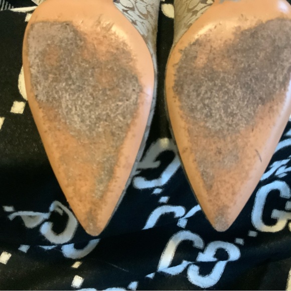 Coach Women's Beige Patterned Heels - Picture 7 of 9